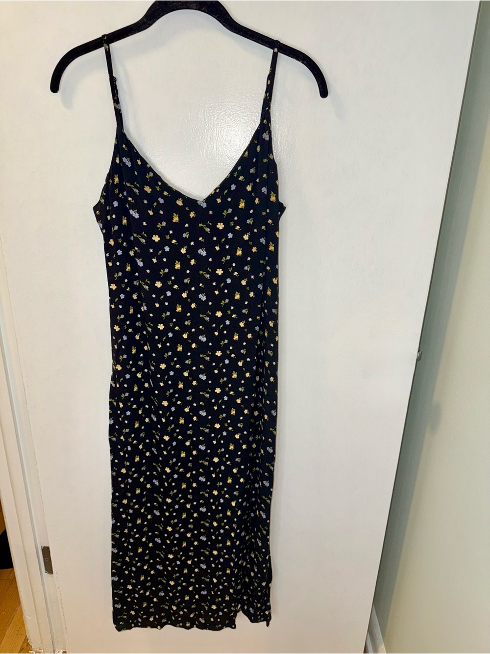 Reformation Black Floral Crimini Dress in Posie with Side Slit - Picture 3 of 8